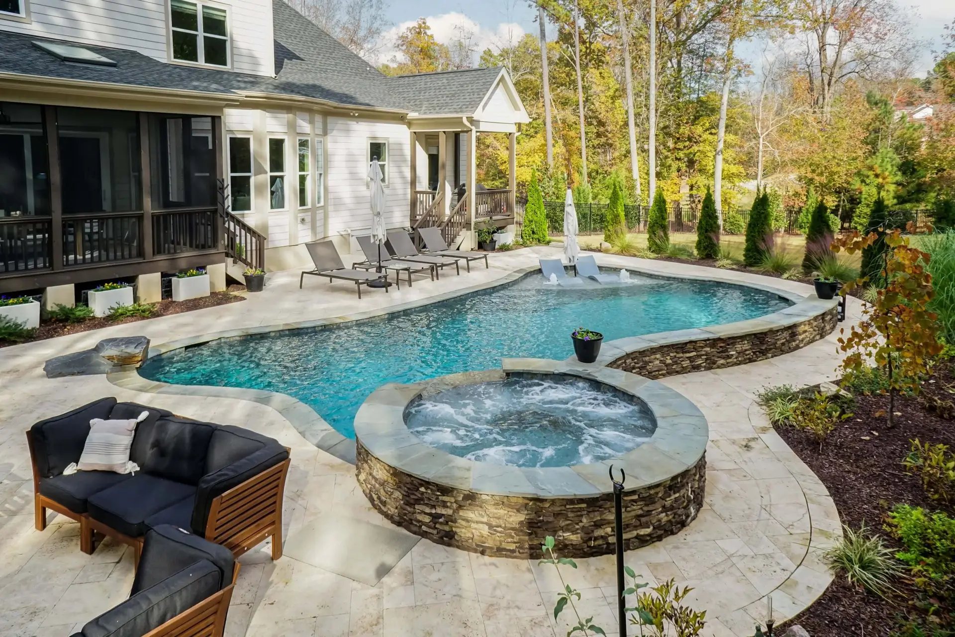 Freeform custom pool and spa in Wake Forest, NC